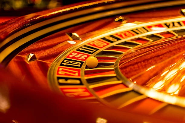 xtraplay88 Gem Saviour blackjack table with dealer, players, and betting interface